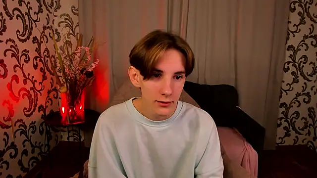 Snapshot of ted_lun chatting on 14, 11, 2025 ted lun online show from 14, 11, 2025