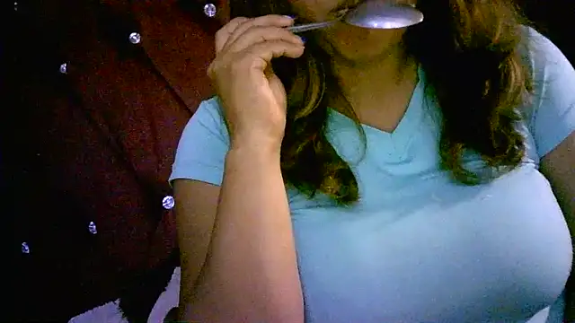Snapshot of Zulreyna chatting on 24, 4, 2026 Zulreyna online show from 24, 4, 2026