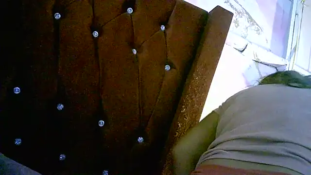 Snapshot of Zulreyna chatting on 25, 4, 2026 Zulreyna online show from 25, 4, 2026