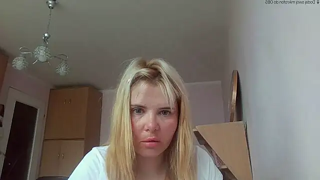 Snapshot of HornyElena chatting on 5, 5, 2026 HornyElena online show from 5, 5, 2026
