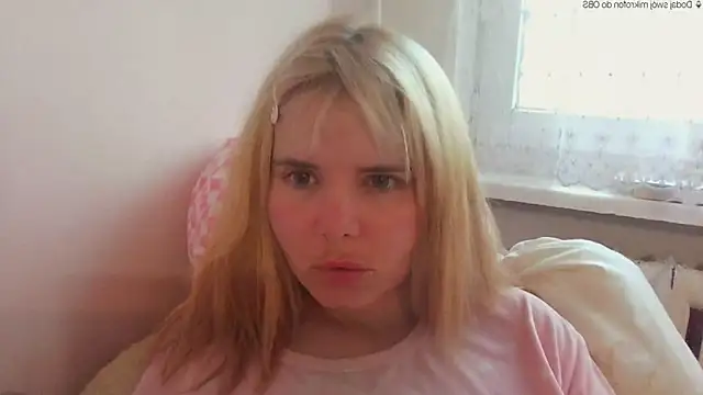 Snapshot of HornyElena chatting on 10, 5, 2026 HornyElena online show from 10, 5, 2026