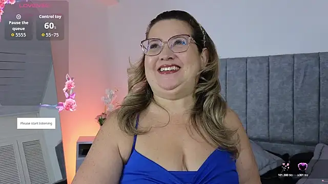 Snapshot of CurvyRosse_ chatting on 9, 2, 2026 CurvyRosse online show from 9, 2, 2026