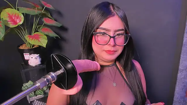 Snapshot of Amy_whittee chatting on 12, 6, 2026 Amy whittee online show from 12, 6, 2026