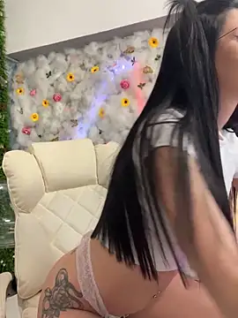 Snapshot of Candy_T33n chatting on 4, 12, 2025 Candy T33n online show from 4, 12, 2025