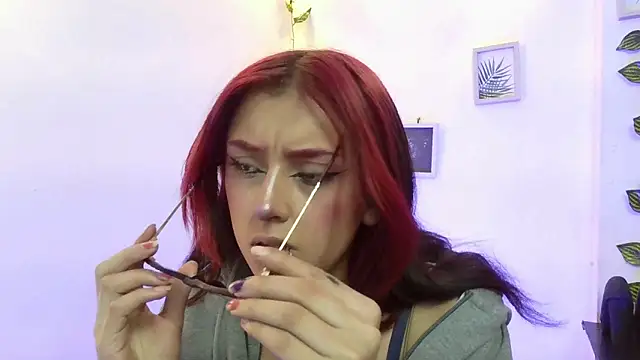 Snapshot of vaiolet_johansson chatting on 7, 11, 2025 vaiolet johansson online show from 7, 11, 2025