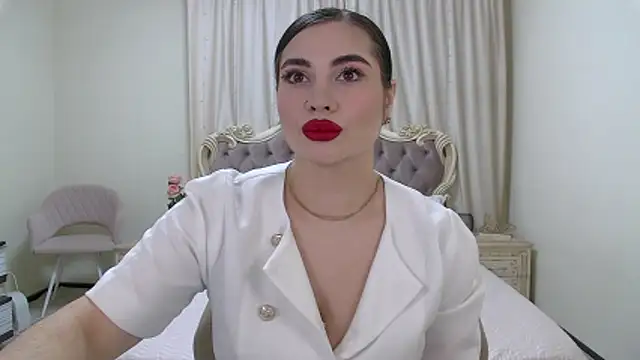 AdrianaTorres online show from 28, 11, 2025