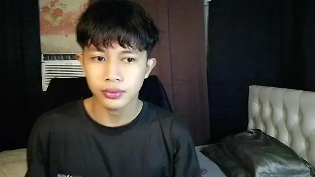 Snapshot of Urloverhardcock chatting on 8, 8, 2026 Urloverhardcock online show from 8, 8, 2026