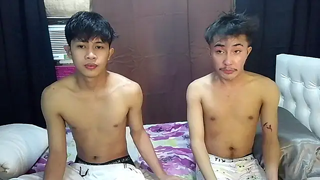 Snapshot of Urloverhardcock chatting on 9, 8, 2026 Urloverhardcock online show from 9, 8, 2026
