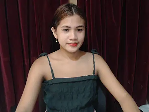 Snapshot of Rema_thebigcock chatting on 30, 4, 2026 Rema thebigcock online show from 30, 4, 2026