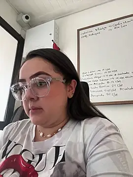 Snapshot of cleo_wale_ chatting on 8, 11, 2025 cleo wale online show from 8, 11, 2025