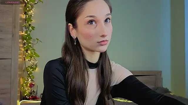 Snapshot of VYBEON chatting on 2, 4, 2026 VYBEON online show from 2, 4, 2026