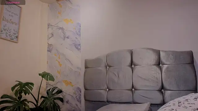 Un Sluttyy online show from 21, 7, 2026