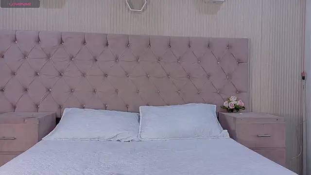Snapshot of ZarinaWynne chatting on 21, 7, 2026 ZarinaWynne online show from 21, 7, 2026