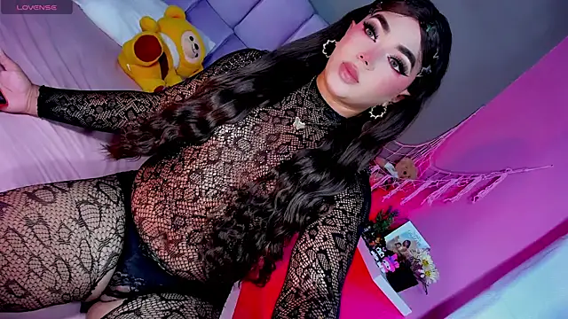 Lovely-Hinata online show from 20, 6, 2026