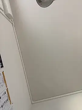 Snapshot of Guigui17000@xh chatting on 3, 3, 2026 Guigui17000xh online show from 3, 3, 2026