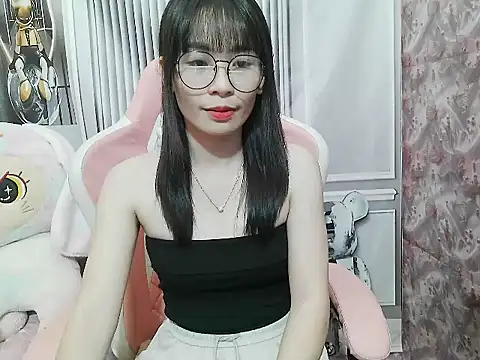 Snapshot of Ella039 chatting on 17, 12, 2025 Ella039 online show from 17, 12, 2025