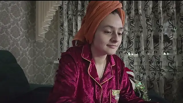 SweetLiaison online show from 18, 12, 2025