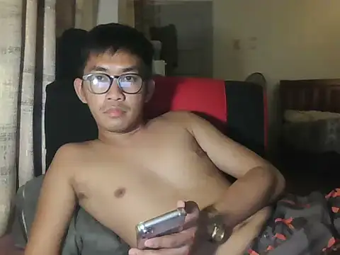 Snapshot of denzkylexx chatting on 8, 7, 2026 denzkylexx online show from 8, 7, 2026