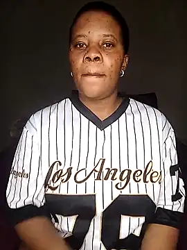 Emmylove-xr25 online show from 17, 2, 2026