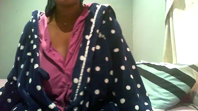 Snapshot of DustyLucy02 chatting on 3, 5, 2026 DustyLucy02 online show from 3, 5, 2026