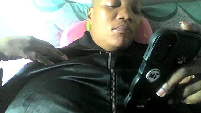 Snapshot of DustyLucy02 chatting on 12, 5, 2026 DustyLucy02 online show from 12, 5, 2026