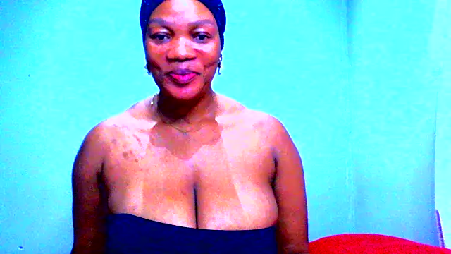 Snapshot of DustyLucy02 chatting on 15, 5, 2026 DustyLucy02 online show from 15, 5, 2026