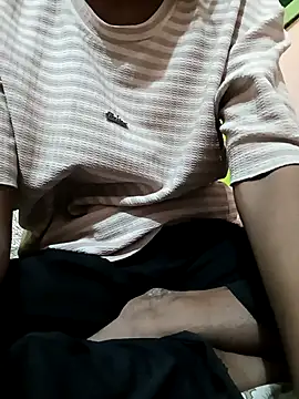 Snapshot of priyanka-rani1 chatting on 8, 11, 2025 priyanka-rani1 online show from 8, 11, 2025