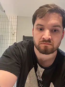 Snapshot of alexshay37 chatting on 8, 11, 2025 alexshay37 online show from 8, 11, 2025