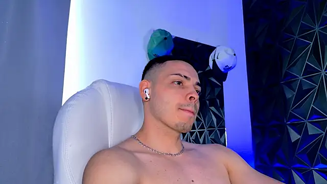 Maxwell Dupont online show from 15, 12, 2025