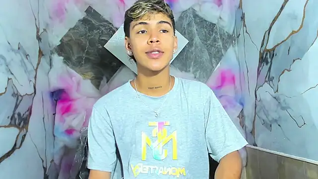 Snapshot of Timmy_Kiing_ chatting on 27, 11, 2025 Timmy Kiing online show from 27, 11, 2025