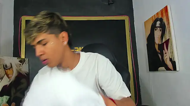 Snapshot of Timmy_Kiing_ chatting on 29, 11, 2025 Timmy Kiing online show from 29, 11, 2025