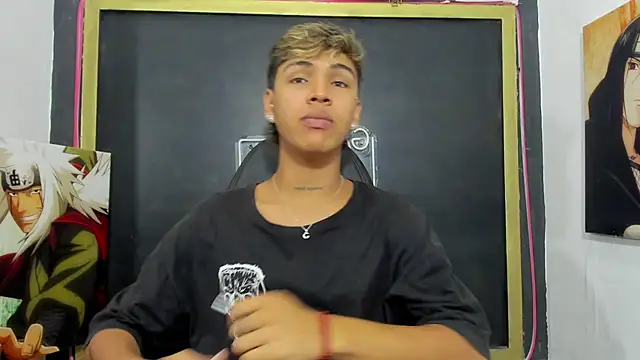 Snapshot of Timmy_Kiing_ chatting on 5, 12, 2025 Timmy Kiing online show from 5, 12, 2025