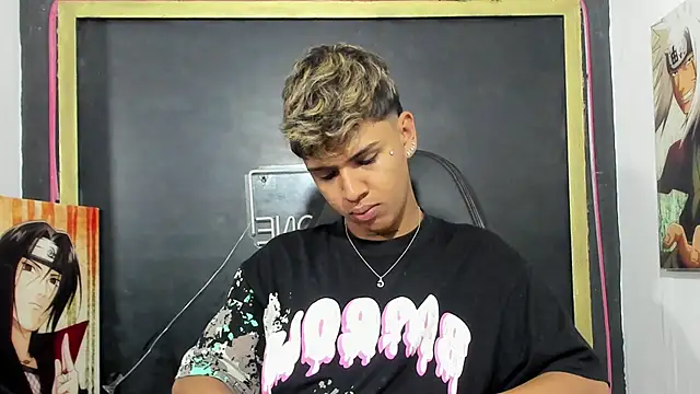 Snapshot of Timmy_Kiing_ chatting on 14, 12, 2025 Timmy Kiing online show from 14, 12, 2025