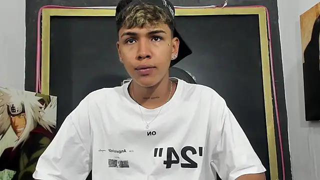 Snapshot of Timmy_Kiing_ chatting on 18, 12, 2025 Timmy Kiing online show from 18, 12, 2025