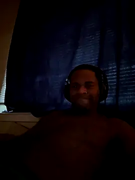 Snapshot of CrookedBeaut chatting on 30, 11, 2025 CrookedBeaut online show from 30, 11, 2025