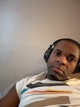 Snapshot of CrookedBeaut chatting on 14, 1, 2026 CrookedBeaut online show from 14, 1, 2026