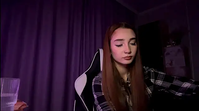 HollyPaw online show from 19, 11, 2025