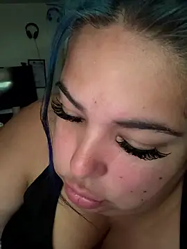 Snapshot of BiigMAMA_2025 chatting on 7, 5, 2026 BiigMAMA 2025 online show from 7, 5, 2026