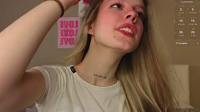 TiffinyMergist online show from 10, 2, 2026