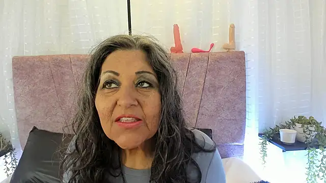 Victoriaa Anderson online show from 2, 4, 2026