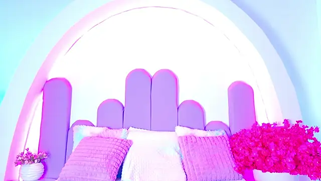 BunnySexyy18 online show from 6, 4, 2026