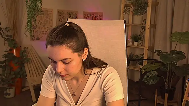 Snapshot of FrancescaCavaliere chatting on 27, 2, 2026 FrancescaCavaliere online show from 27, 2, 2026