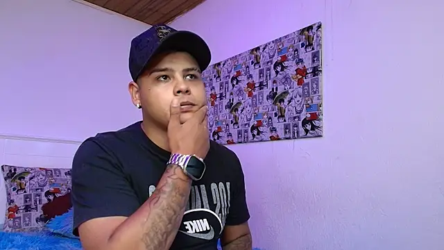 Snapshot of AxelGray_nom chatting on 10, 11, 2025 AxelGray nom online show from 10, 11, 2025