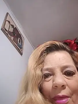 Snapshot of karlaanqui1 chatting on 21, 12, 2025 karlaanqui1 online show from 21, 12, 2025