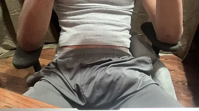 Snapshot of BabyBoyK17 chatting on 16, 12, 2025 BabyBoyK17 online show from 16, 12, 2025