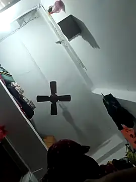 saniya24824 online show from 6, 4, 2026