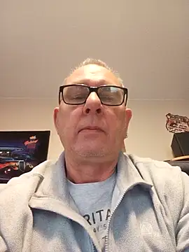 Snapshot of andy-1961 chatting on 27, 11, 2025 andy-1961 online show from 27, 11, 2025