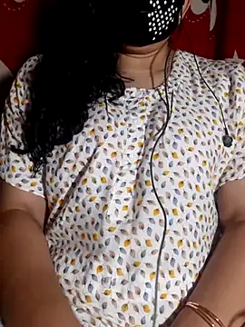 Snapshot of HotGirl23231 chatting on 28, 6, 2026 HotGirl23231 online show from 28, 6, 2026