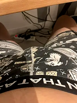 Snapshot of christophecamzzl chatting on 11, 11, 2025 christophecamzzl online show from 11, 11, 2025