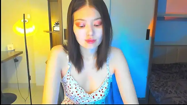 Snapshot of HopeLovely chatting on 5, 3, 2026 HopeLovely online show from 5, 3, 2026
